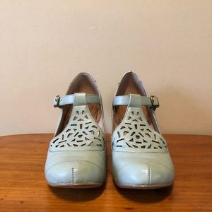 💥Last Call Removing Today 5 pm CST💥 Anthro Heels